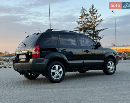 Хендай Туксон 2004 у Тернополі на Automoto.ua Чорний Хендай Туксон, об'ємом двигуна 1.99 л та пробігом 293 тис. км за 6300 $, фото 19 на Automoto.ua