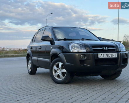 Хендай Туксон 2004 у Тернополі на Automoto.ua Чорний Хендай Туксон, об'ємом двигуна 1.99 л та пробігом 293 тис. км за 6300 $, фото 4 на Automoto.ua