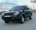 Хендай Туксон 2004 у Тернополі на Automoto.ua Чорний Хендай Туксон, об'ємом двигуна 1.99 л та пробігом 293 тис. км за 6300 $, фото 13 на Automoto.ua