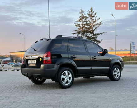 Хендай Туксон 2004 у Тернополі на Automoto.ua Чорний Хендай Туксон, об'ємом двигуна 1.99 л та пробігом 293 тис. км за 6300 $, фото 16 на Automoto.ua