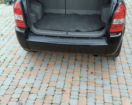 Чорний Хендай Туксон, об'ємом двигуна 1.98 л та пробігом 213 тис. км за 7500 $, фото 6 на Automoto.ua