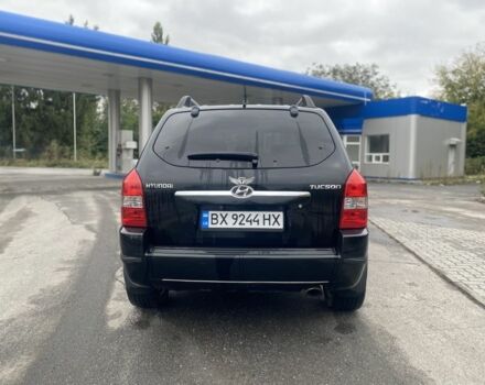 Черный Хендай Туксон, объемом двигателя 2 л и пробегом 230 тыс. км за 7500 $, фото 3 на Automoto.ua