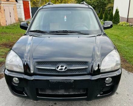 Хендай Туксон 2005 у Хороле на Automoto.ua Чорний Хендай Туксон, об'ємом двигуна 2 л та пробігом 163 тис. км за 7700 $, фото 1 на Automoto.ua