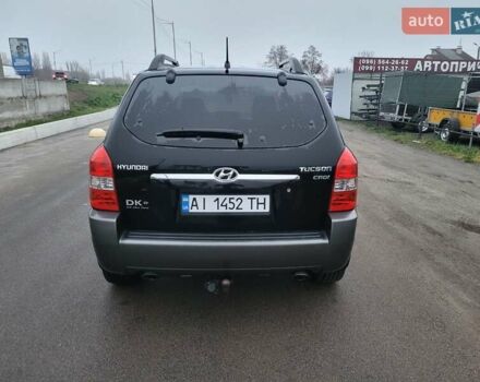 Чорний Хендай Туксон, об'ємом двигуна 2 л та пробігом 180 тис. км за 4500 $, фото 4 на Automoto.ua