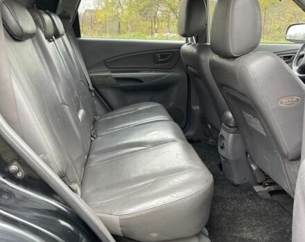 Чорний Хендай Туксон, об'ємом двигуна 2 л та пробігом 320 тис. км за 3000 $, фото 12 на Automoto.ua