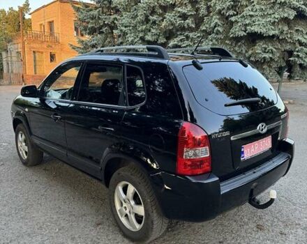 Хендай Туксон 2005 у Вознесенске на Automoto.ua Чорний Хендай Туксон, об'ємом двигуна 1.98 л та пробігом 144 тис. км за 7500 $, фото 7 на Automoto.ua