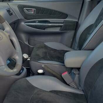 Хендай Туксон 2005 в Харькове на Automoto.ua Черный Хендай Туксон, объемом двигателя 1.98 л и пробегом 173 тыс. км за 8000 $, фото 21 на Automoto.ua