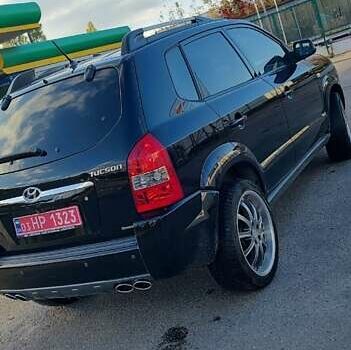 Хендай Туксон 2005 в Харькове на Automoto.ua Черный Хендай Туксон, объемом двигателя 1.98 л и пробегом 173 тыс. км за 8000 $, фото 2 на Automoto.ua