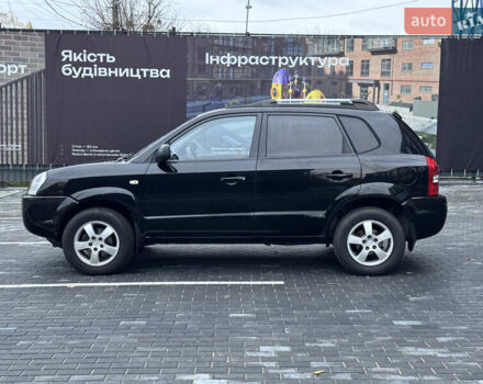 Хендай Туксон 2005 у Полтаві на Automoto.ua Чорний Хендай Туксон, об'ємом двигуна 1.98 л та пробігом 175 тис. км за 7700 $, фото 4 на Automoto.ua