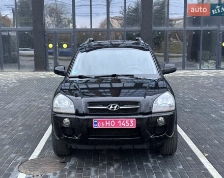 Хендай Туксон 2005 у Полтаві на Automoto.ua Чорний Хендай Туксон, об'ємом двигуна 1.98 л та пробігом 175 тис. км за 7700 $, фото 1 на Automoto.ua