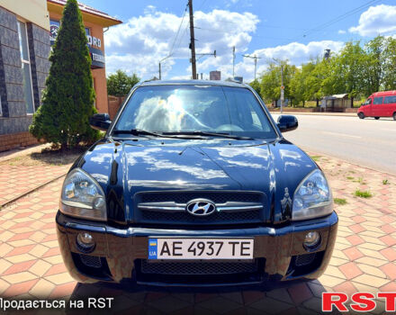 Чорний Хендай Туксон, об'ємом двигуна 2 л та пробігом 226 тис. км за 7000 $, фото 2 на Automoto.ua