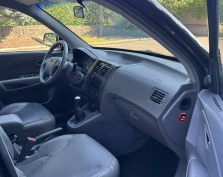 Хендай Туксон 2005 у Вознесенске на Automoto.ua Чорний Хендай Туксон, об'ємом двигуна 1.98 л та пробігом 144 тис. км за 7500 $, фото 2 на Automoto.ua