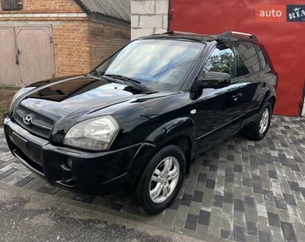 Хендай Туксон 2005 у Хороле на Automoto.ua Чорний Хендай Туксон, об'ємом двигуна 2 л та пробігом 163 тис. км за 7700 $, фото 12 на Automoto.ua