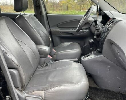 Чорний Хендай Туксон, об'ємом двигуна 2 л та пробігом 320 тис. км за 3000 $, фото 11 на Automoto.ua