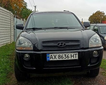 Чорний Хендай Туксон, об'ємом двигуна 2 л та пробігом 146 тис. км за 8200 $, фото 1 на Automoto.ua