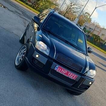 Хендай Туксон 2005 в Харькове на Automoto.ua Черный Хендай Туксон, объемом двигателя 1.98 л и пробегом 173 тыс. км за 8000 $, фото 1 на Automoto.ua