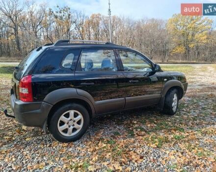 Хендай Туксон 2005 в Харькове на Automoto.ua Черный Хендай Туксон, объемом двигателя 1.98 л и пробегом 192 тыс. км за 7200 $, фото 3 на Automoto.ua