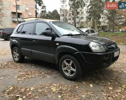 Черный Хендай Туксон, объемом двигателя 2 л и пробегом 261 тыс. км за 6500 $, фото 3 на Automoto.ua