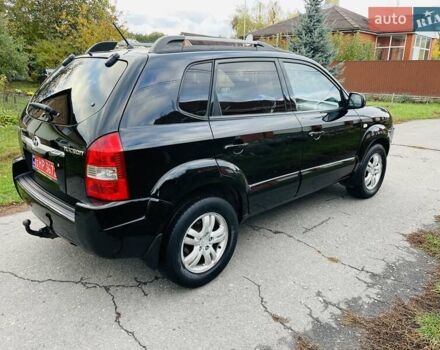Хендай Туксон 2005 у Хороле на Automoto.ua Чорний Хендай Туксон, об'ємом двигуна 2 л та пробігом 163 тис. км за 7700 $, фото 2 на Automoto.ua