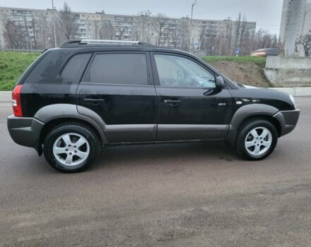 Черный Хендай Туксон, объемом двигателя 2 л и пробегом 180 тыс. км за 4500 $, фото 8 на Automoto.ua