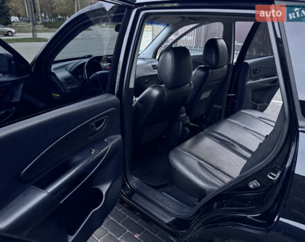 Хендай Туксон 2005 у Полтаві на Automoto.ua Чорний Хендай Туксон, об'ємом двигуна 1.98 л та пробігом 175 тис. км за 7700 $, фото 15 на Automoto.ua