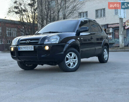 Черный Хендай Туксон, объемом двигателя 2 л и пробегом 245 тыс. км за 7950 $, фото 3 на Automoto.ua