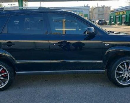 Хендай Туксон 2005 в Харькове на Automoto.ua Черный Хендай Туксон, объемом двигателя 1.98 л и пробегом 173 тыс. км за 8000 $, фото 4 на Automoto.ua