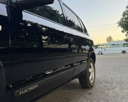 Хендай Туксон 2005 у Вознесенске на Automoto.ua Чорний Хендай Туксон, об'ємом двигуна 1.98 л та пробігом 144 тис. км за 7500 $, фото 5 на Automoto.ua