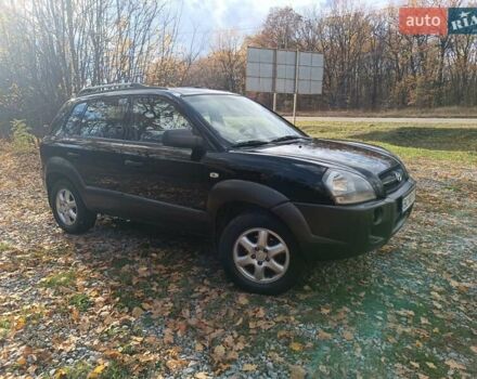 Хендай Туксон 2005 в Харькове на Automoto.ua Черный Хендай Туксон, объемом двигателя 1.98 л и пробегом 192 тыс. км за 7200 $, фото 2 на Automoto.ua