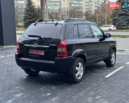 Хендай Туксон 2005 у Полтаві на Automoto.ua Чорний Хендай Туксон, об'ємом двигуна 1.98 л та пробігом 175 тис. км за 7700 $, фото 9 на Automoto.ua