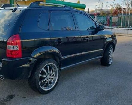 Хендай Туксон 2005 в Харькове на Automoto.ua Черный Хендай Туксон, объемом двигателя 1.98 л и пробегом 173 тыс. км за 8000 $, фото 7 на Automoto.ua