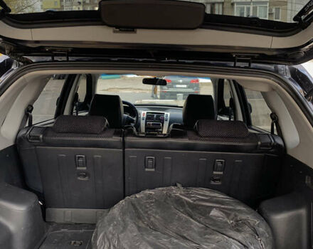 Черный Хендай Туксон, объемом двигателя 2 л и пробегом 219 тыс. км за 8400 $, фото 11 на Automoto.ua