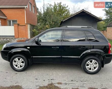 Хендай Туксон 2005 у Хороле на Automoto.ua Чорний Хендай Туксон, об'ємом двигуна 2 л та пробігом 163 тис. км за 7700 $, фото 5 на Automoto.ua