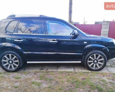 Черный Хендай Туксон, объемом двигателя 2 л и пробегом 208 тыс. км за 6950 $, фото 5 на Automoto.ua