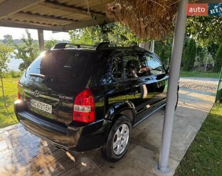 Чорний Хендай Туксон, об'ємом двигуна 1.98 л та пробігом 137 тис. км за 7600 $, фото 3 на Automoto.ua