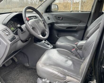 Чорний Хендай Туксон, об'ємом двигуна 2 л та пробігом 320 тис. км за 3000 $, фото 6 на Automoto.ua