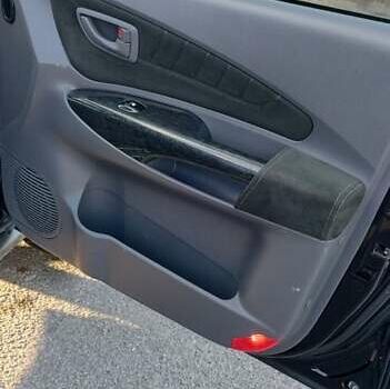 Хендай Туксон 2005 в Харькове на Automoto.ua Черный Хендай Туксон, объемом двигателя 1.98 л и пробегом 173 тыс. км за 8000 $, фото 38 на Automoto.ua