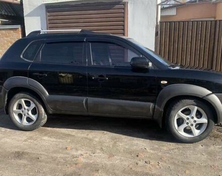 Хендай Туксон 2005 у Сумах на Automoto.ua Чорний Хендай Туксон, об'ємом двигуна 1.99 л та пробігом 294 тис. км за 4500 $, фото 6 на Automoto.ua