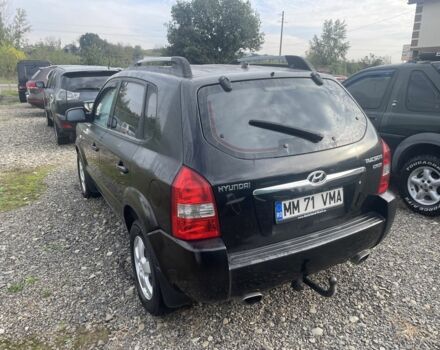 Чорний Хендай Туксон, об'ємом двигуна 2 л та пробігом 270 тис. км за 3500 $, фото 3 на Automoto.ua