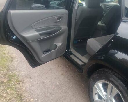 Черный Хендай Туксон, объемом двигателя 2 л и пробегом 231 тыс. км за 8000 $, фото 2 на Automoto.ua