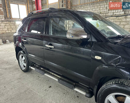 Чорний Хендай Туксон, об'ємом двигуна 2 л та пробігом 252 тис. км за 3000 $, фото 47 на Automoto.ua