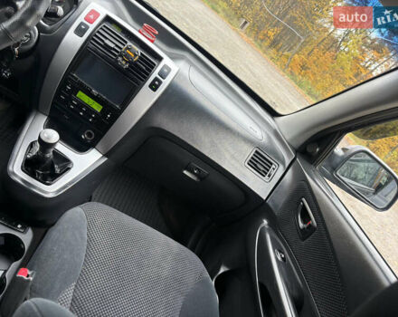 Хендай Туксон 2006 у Тернополі на Automoto.ua Чорний Хендай Туксон, об'ємом двигуна 1.99 л та пробігом 240 тис. км за 7600 $, фото 34 на Automoto.ua