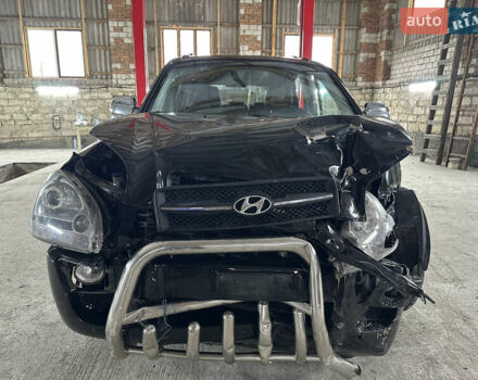Чорний Хендай Туксон, об'ємом двигуна 2 л та пробігом 252 тис. км за 3000 $, фото 22 на Automoto.ua