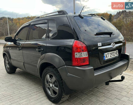 Хендай Туксон 2006 у Тернополі на Automoto.ua Чорний Хендай Туксон, об'ємом двигуна 2 л та пробігом 240 тис. км за 6699 $, фото 11 на Automoto.ua