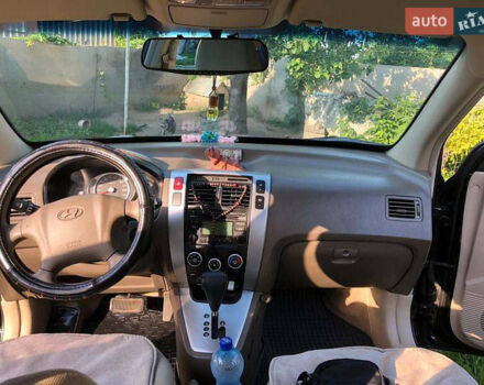 Хендай Туксон 2006 в Черкассах на Automoto.ua Черный Хендай Туксон, объемом двигателя 2 л и пробегом 190 тыс. км за 8000 $, фото 3 на Automoto.ua