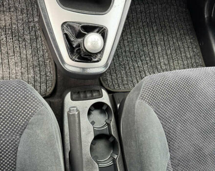 Черный Хендай Туксон, объемом двигателя 2 л и пробегом 201 тыс. км за 7750 $, фото 40 на Automoto.ua