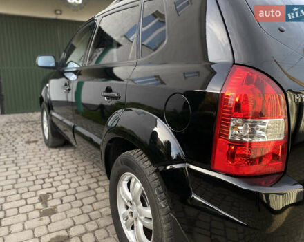 Чорний Хендай Туксон, об'ємом двигуна 1.98 л та пробігом 233 тис. км за 7650 $, фото 18 на Automoto.ua