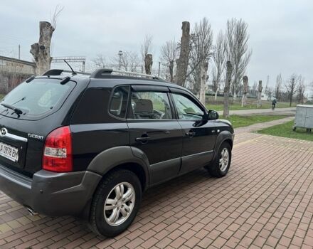 Черный Хендай Туксон, объемом двигателя 2 л и пробегом 220 тыс. км за 7200 $, фото 14 на Automoto.ua