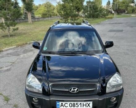 Чорний Хендай Туксон, об'ємом двигуна 2 л та пробігом 249 тис. км за 5800 $, фото 2 на Automoto.ua