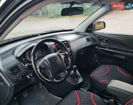 Хендай Туксон 2006 в Шостке на Automoto.ua Черный Хендай Туксон, объемом двигателя 1.98 л и пробегом 280 тыс. км за 8200 $, фото 13 на Automoto.ua